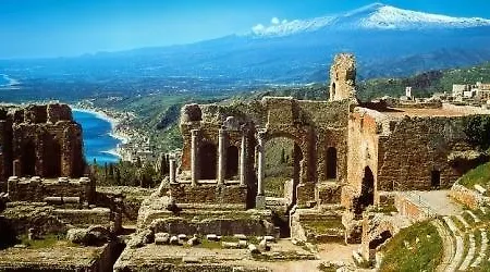 Rosa Thea Taormina