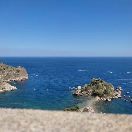 Rosa Thea Apartament *